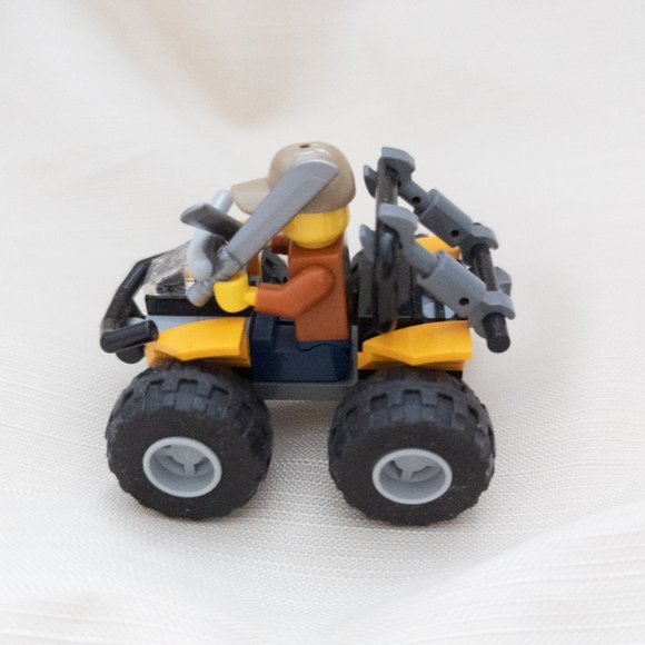 Lego City Car with Minifigure | Set of 5 | Toys & Collection Display - Picture 3 of 13